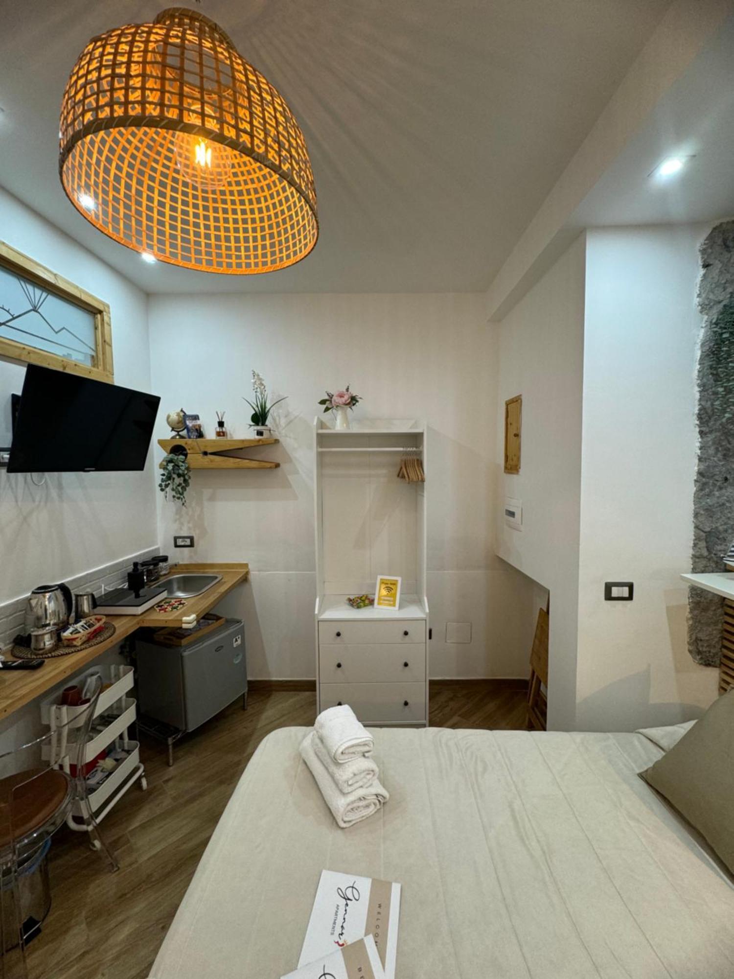 Casa Gennarino Apartment เนเปิลส์ ภายนอก รูปภาพ