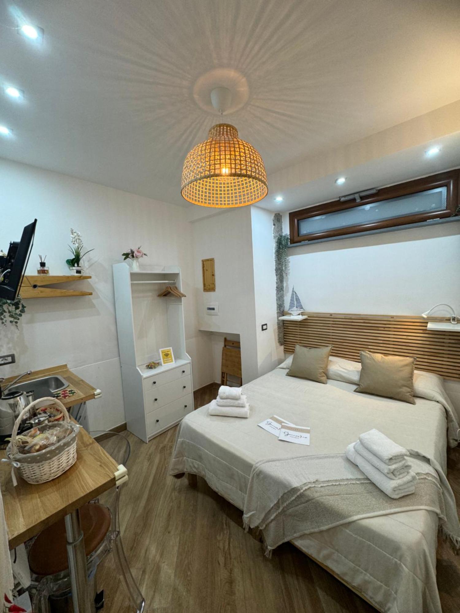 Casa Gennarino Apartment เนเปิลส์ ภายนอก รูปภาพ