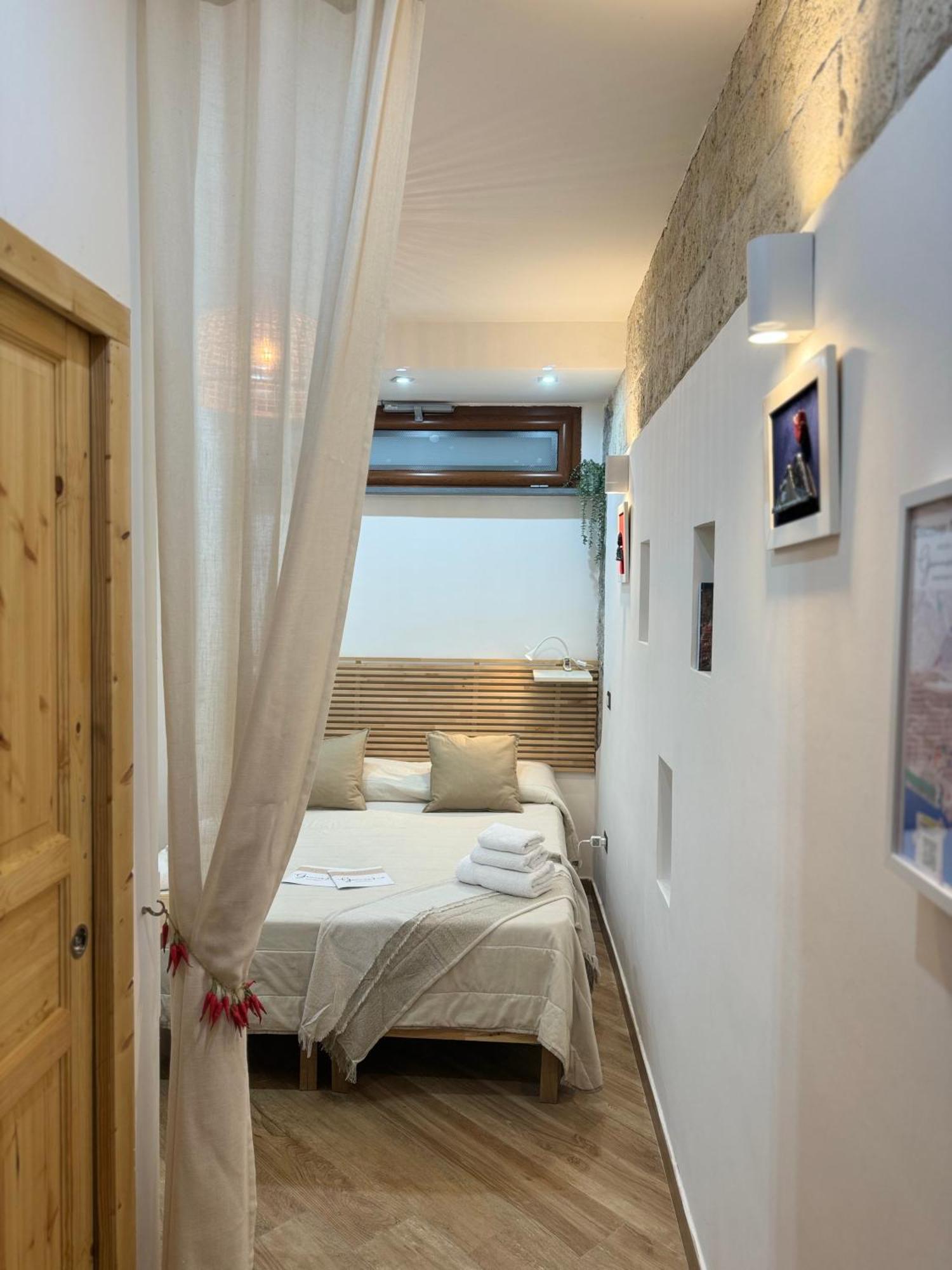 Casa Gennarino Apartment เนเปิลส์ ภายนอก รูปภาพ