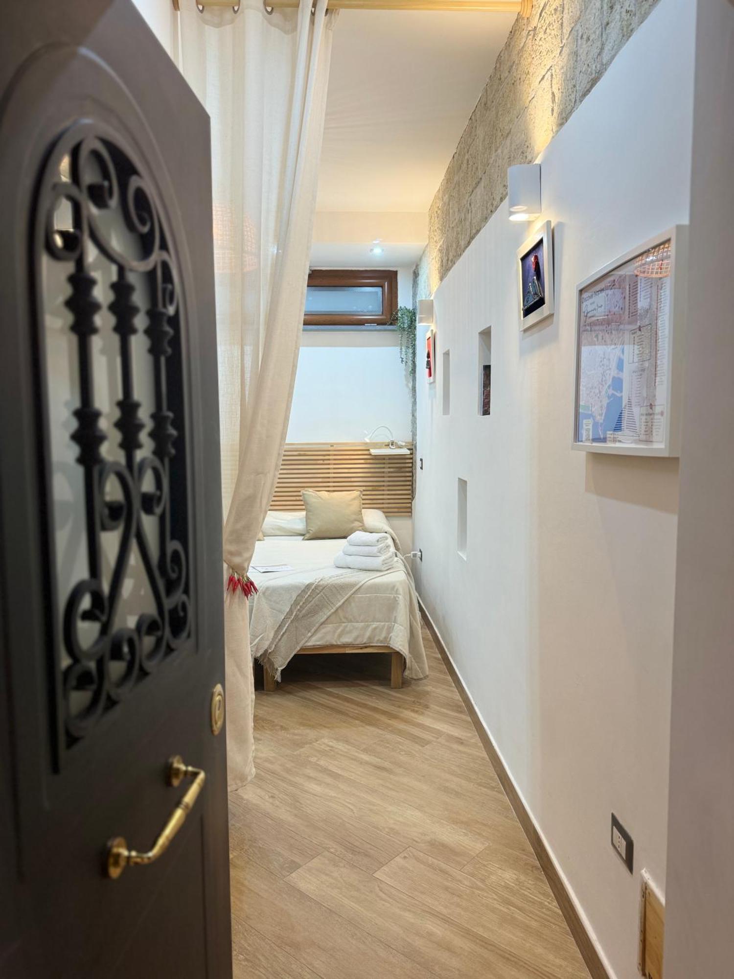 Casa Gennarino Apartment เนเปิลส์ ภายนอก รูปภาพ